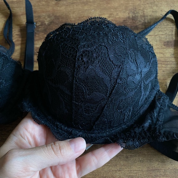 VS PINK push-up Demi bra. - Picture 3 of 7